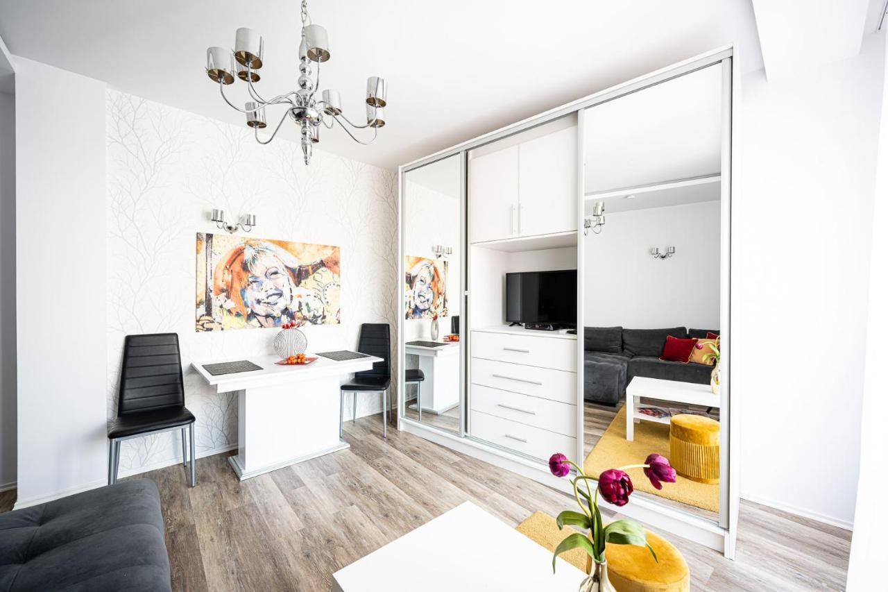 Saint Seven Apartment Seghedin Exterior foto