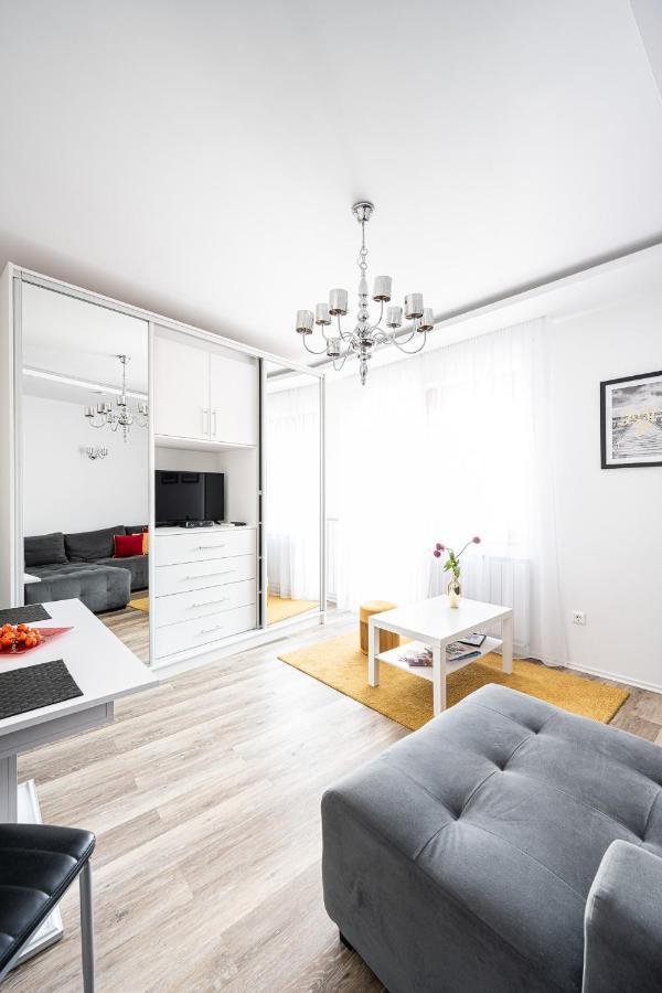 Saint Seven Apartment Seghedin Exterior foto
