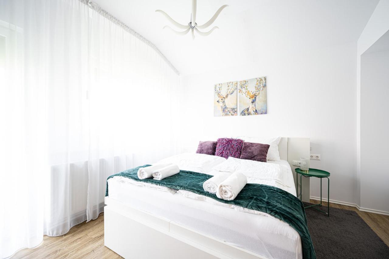 Saint Seven Apartment Seghedin Exterior foto